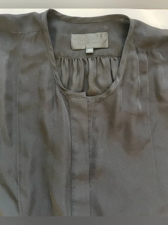 Nili Lotan Black Silk Blouse XS Relaxed Draped Minimalist Top - Picture 7 of 7
